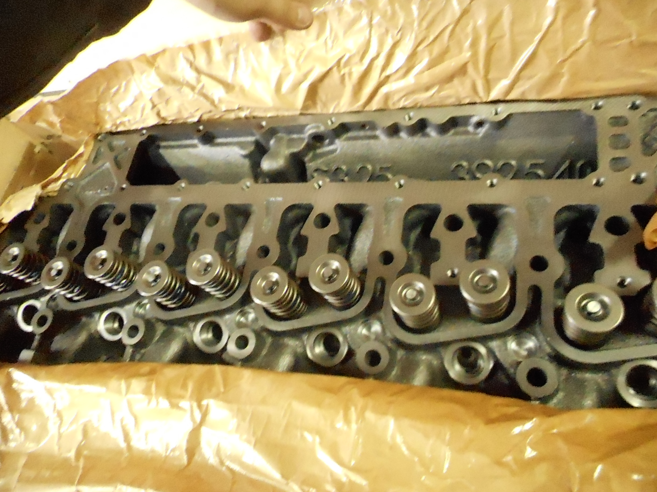 Cylinder block head KMP 3967458