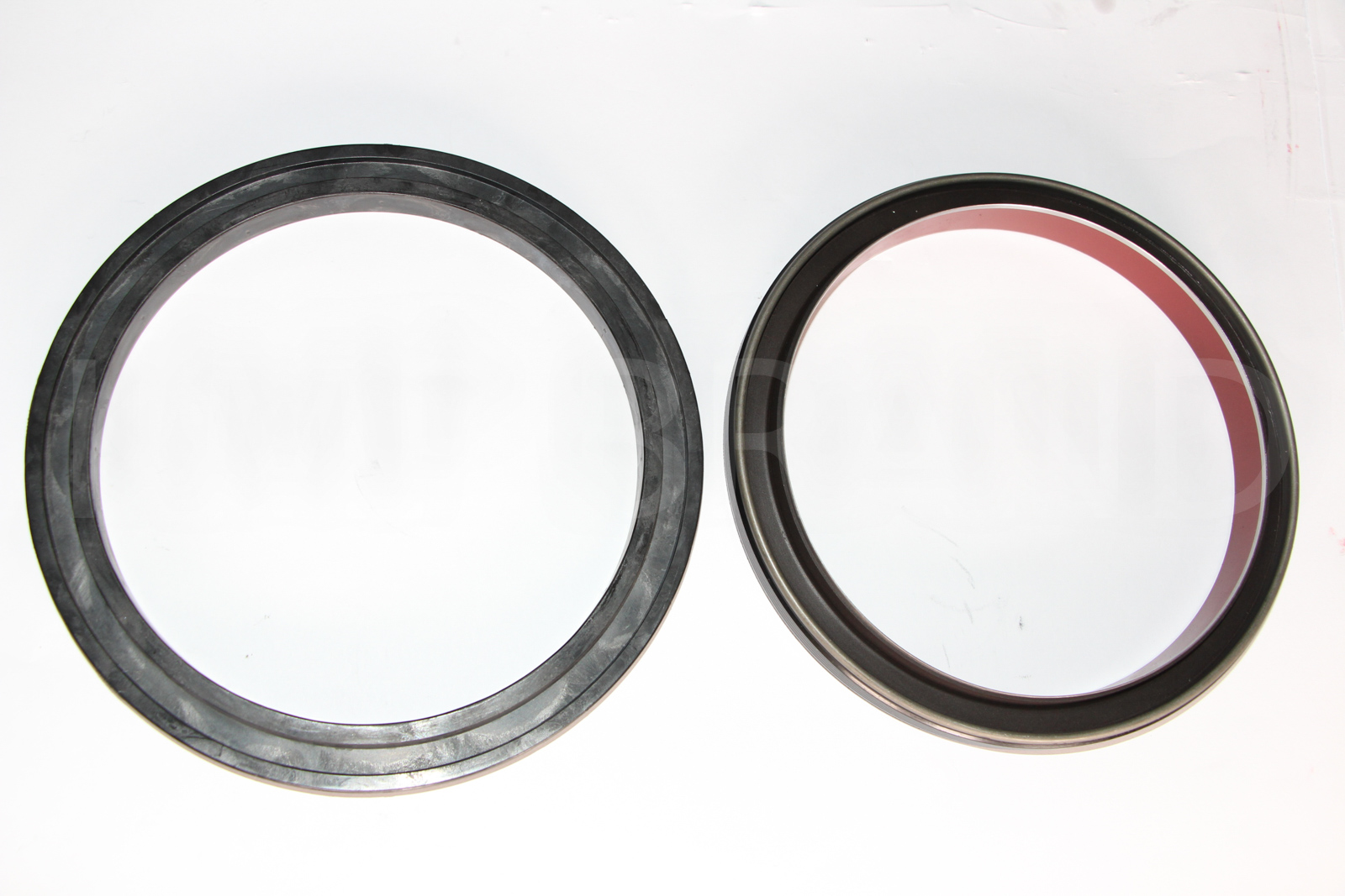 Crankshaft seal KMP 4965569